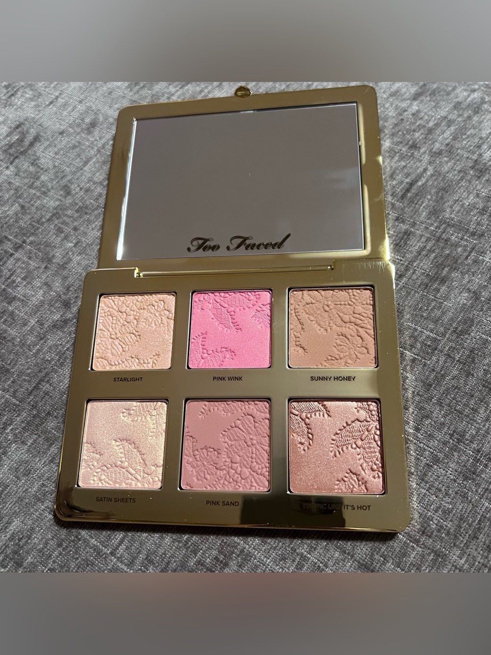 Too Faced Natural highlight blush bronzing veil face palette